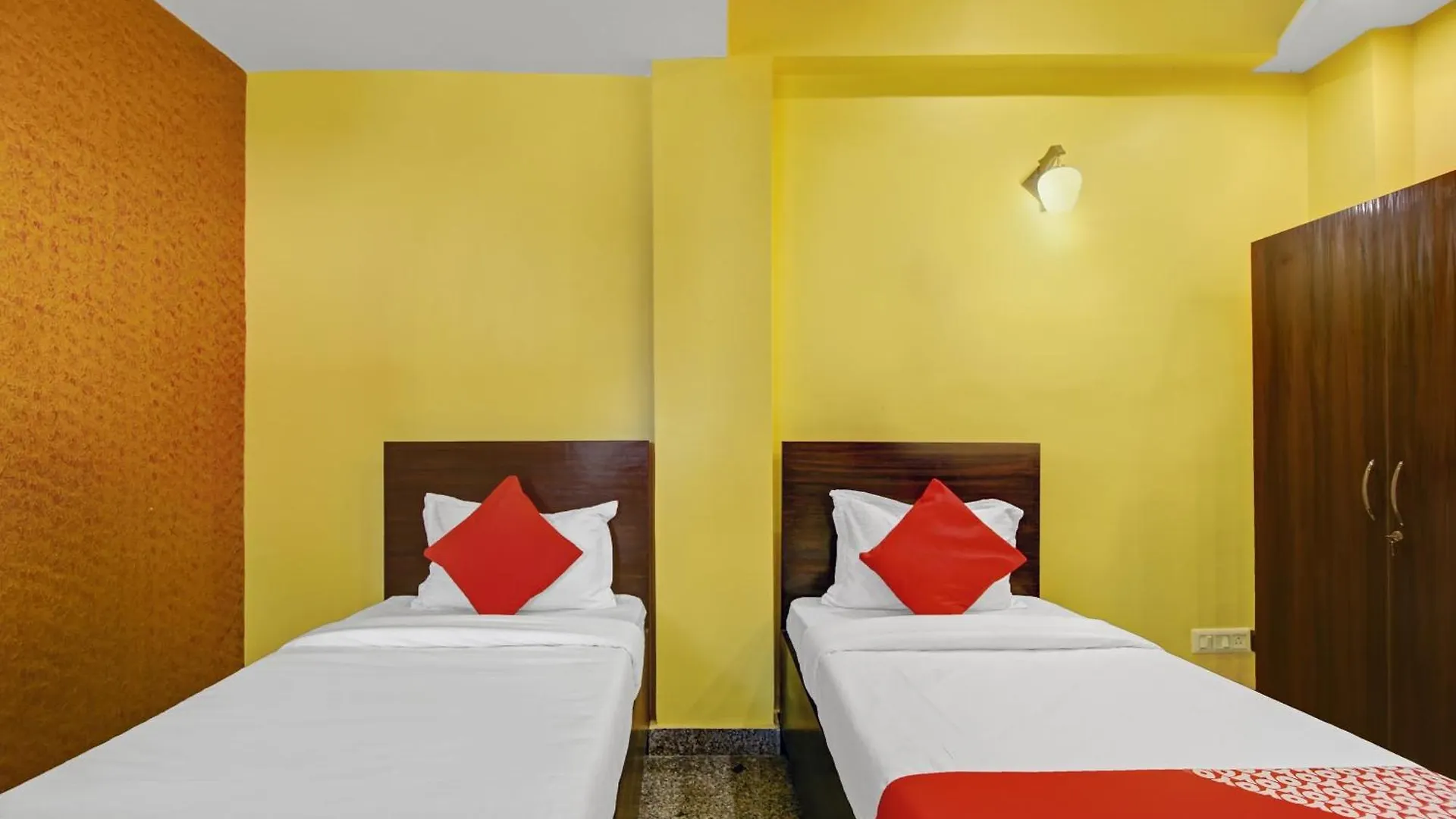 Hotel O Rising Stay Hotel Gurgaon