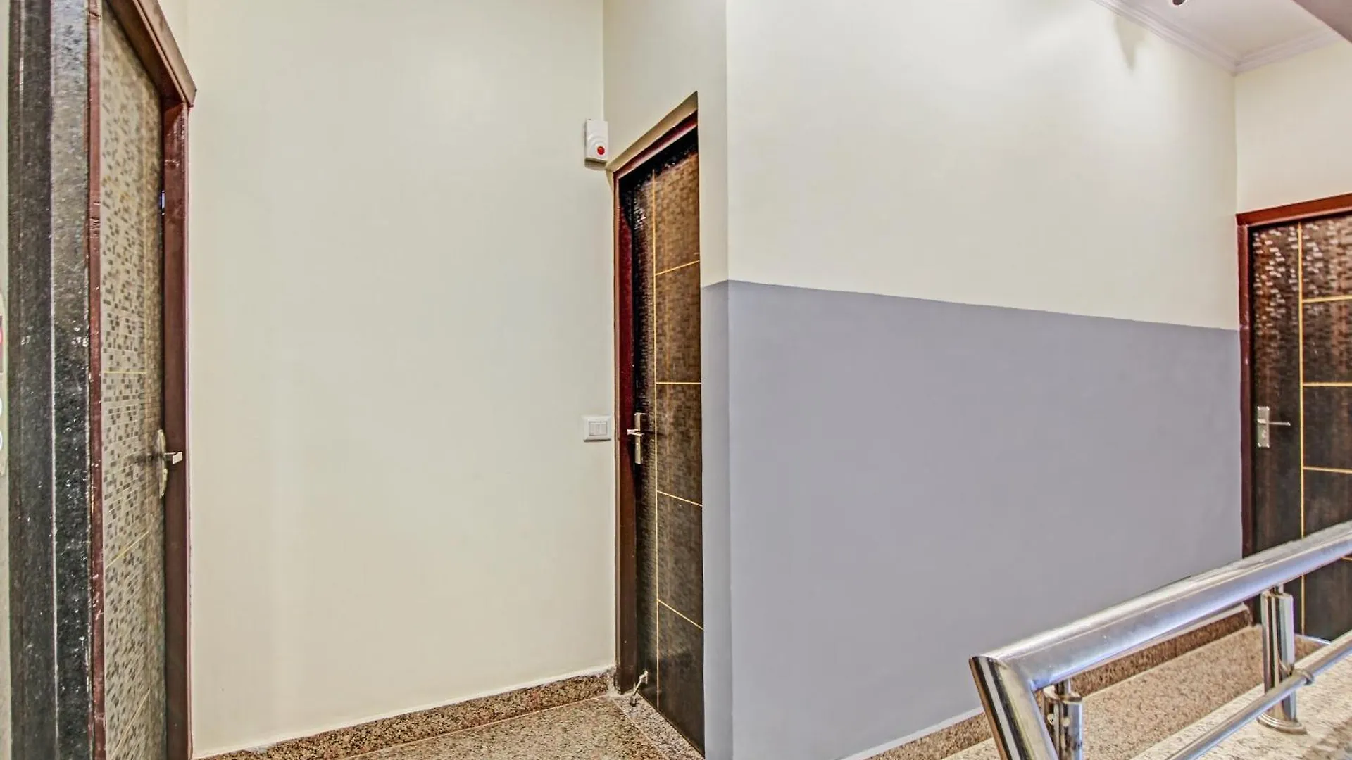 Hotel O Rising Stay Hotel Gurgaon